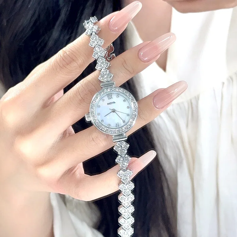 坎戈尔袋鼠轻奢小众防水石英表主图（细节图 1）