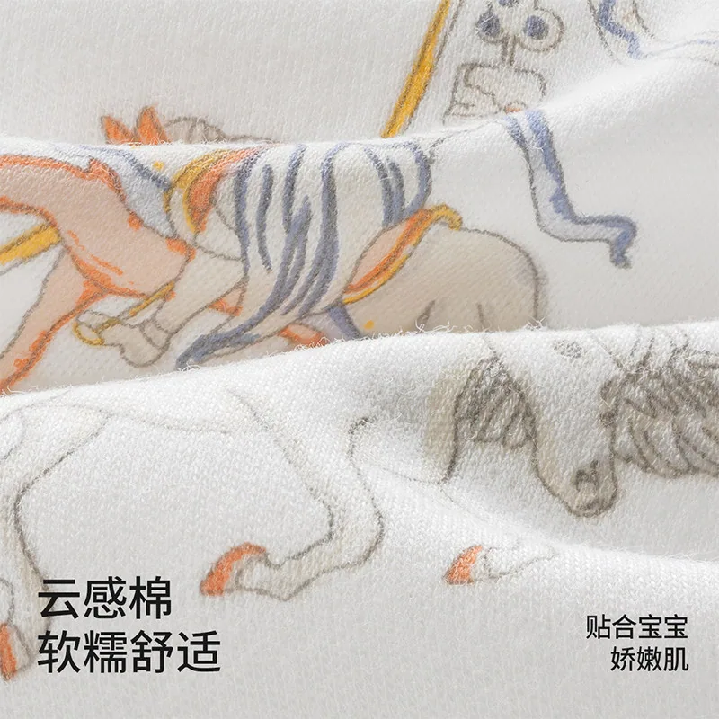 贝肽斯婴儿冬季夹棉连体衣正面图（细节图 1）