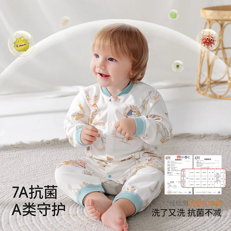 贝肽斯婴儿冬季夹棉连体衣正面图（细节图 2）