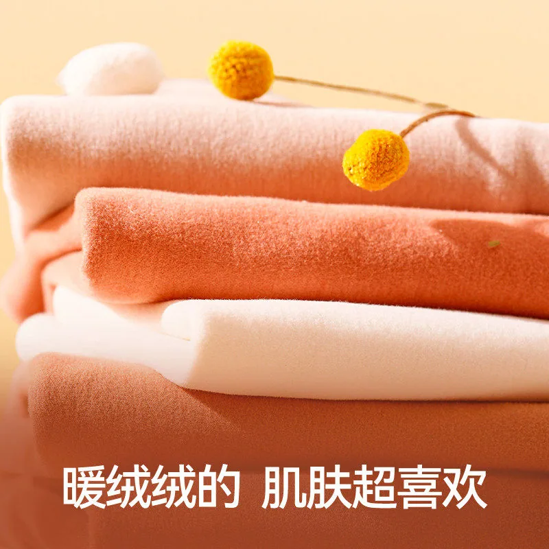 简云德绒发热半高领打底衫上身效果（细节图 2）